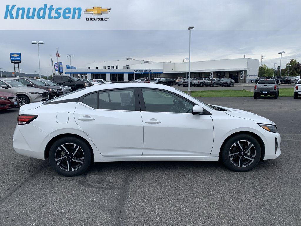Used 2024 Nissan Sentra SV FWD image 8