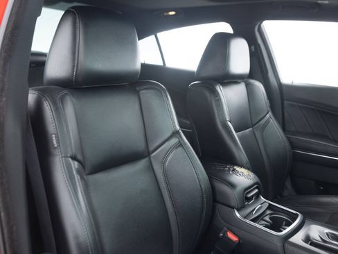 Used 2018 Dodge Charger GT AWD/4WD image 28