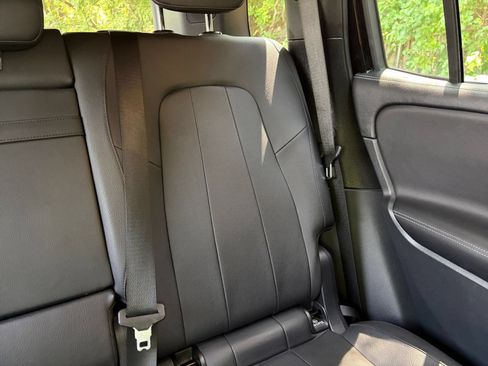 Used 2025 Mercedes-Benz GLB 250 image 40