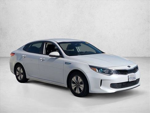 Used 2018 Kia Optima Premium image 3