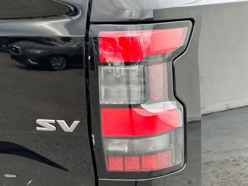 Certified 2023 Nissan Frontier SV image 26