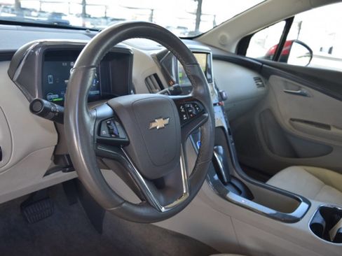 Used 2013 Chevrolet Volt Premium w/ Premium Trim Package image 16