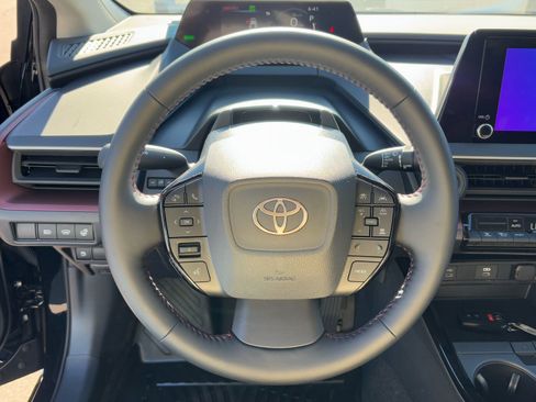 Used 2026 Toyota Prius Plug-In Hybrid image 17