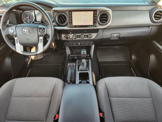 Used 2020 Toyota Tacoma SR5 w/ Technology Package AWD/4WD image 19