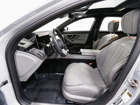 Used 2025 Mercedes-Benz S 63 AMG S image 8