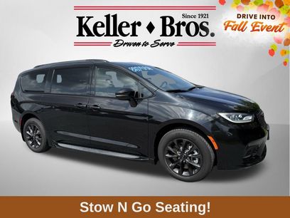 Used 2021 Chrysler Pacifica Touring-L w/ S Appearance Package