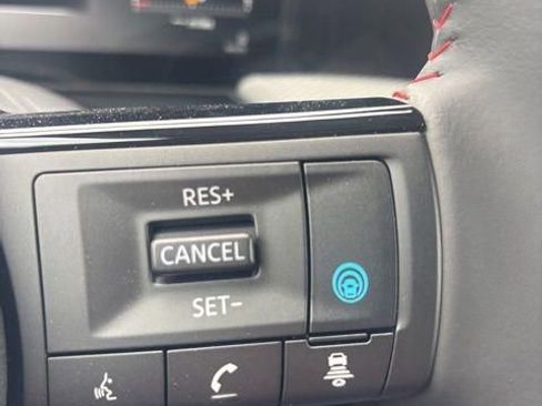 New 2025 Nissan Kicks SR FWD image 27