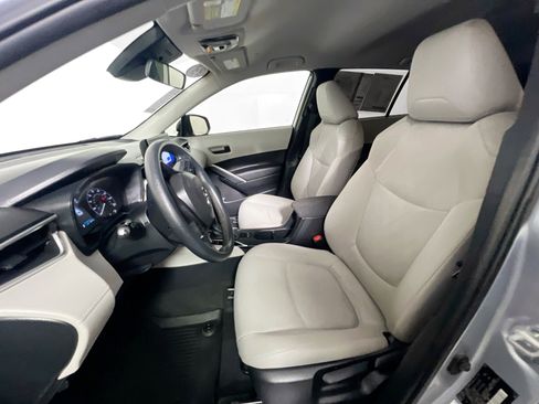 Used 2023 Toyota Corolla Cross L image 14