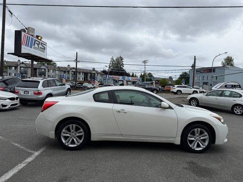 Used 2011 Nissan Altima 2.5 S w/ Convenience Pkg FWD image 6