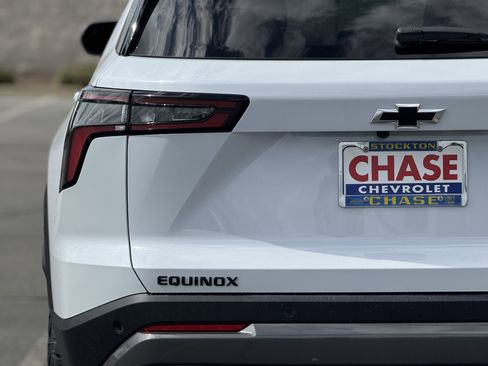 New 2026 Chevrolet Equinox ACTIV w/ LPO, Floor Liner Package image 6