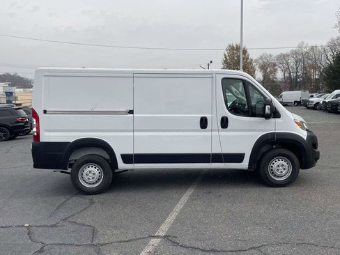 New 2026 RAM ProMaster 2500 w/ Convenience Group FWD image 9