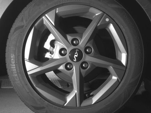 Used 2025 Kia K4 LXS image 15