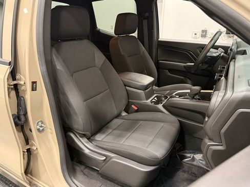 Used 2023 Chevrolet Colorado Trail Boss w/ Technology Package AWD/4WD image 33