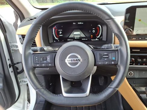 Used 2021 Nissan Rogue Platinum image 21