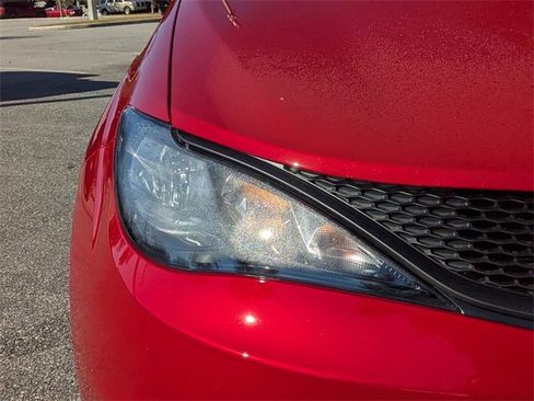 New 2026 Chrysler Voyager LX image 10