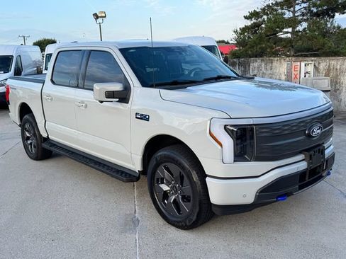 Used 2024 Ford F150 Lightning Lariat AWD/4WD image 3