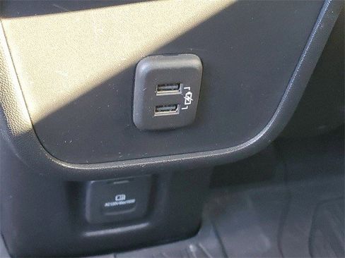 Certified 2022 GMC Terrain SLT w/ Elevation Edition image 12