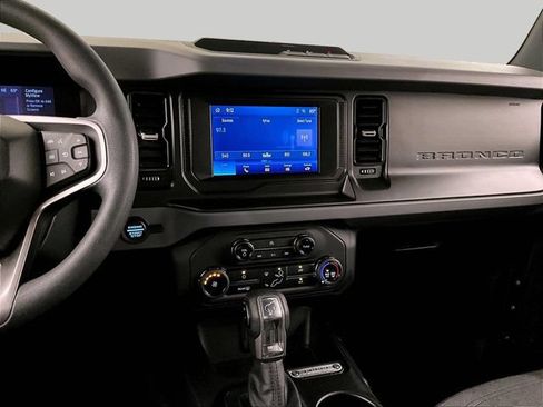Used 2022 Ford Bronco 2-Door AWD/4WD image 6
