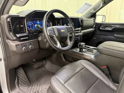 Certified 2023 Chevrolet Silverado 1500 LTZ w/ Technology Package image 31