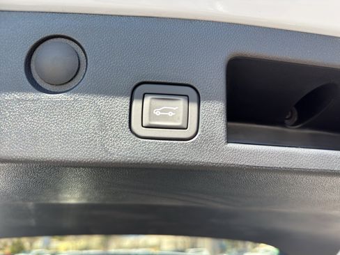 New 2026 Chevrolet Equinox ACTIV image 13