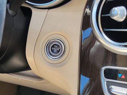 Certified 2022 Mercedes-Benz GLC 300 image 19