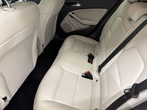 Used 2019 Mercedes-Benz GLA 250 4MATIC image 21