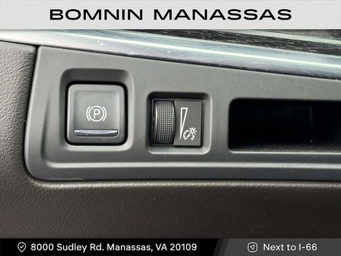 Used 2023 Cadillac XT5 Premium Luxury image 28