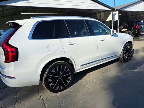 New 2026 Volvo XC90 T8 Ultra image 4