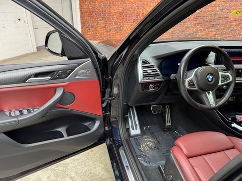 Certified 2023 BMW X3 xDrive30i w/ M Sport Package image 9