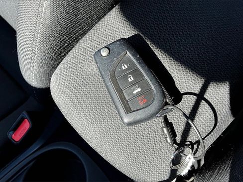 Used 2023 Toyota Corolla LE image 11