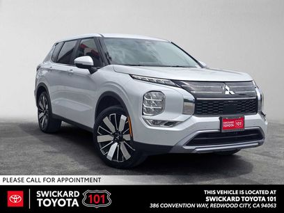 Used 2025 Mitsubishi Outlander SE