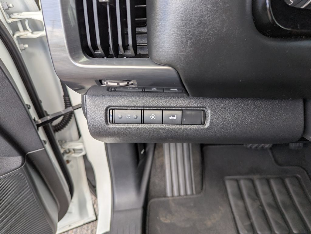 Used 2022 Nissan Pathfinder SL w/ SL Premium Package AWD/4WD image 15
