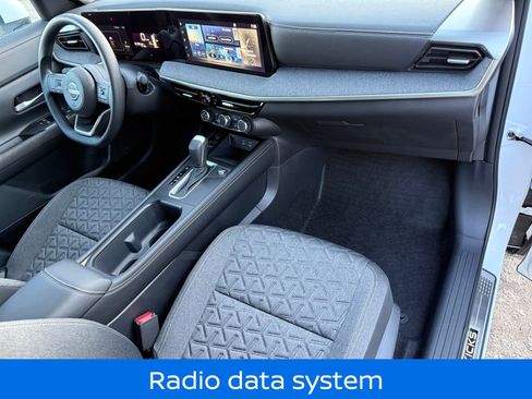 Certified 2025 Nissan Kicks SV image 15