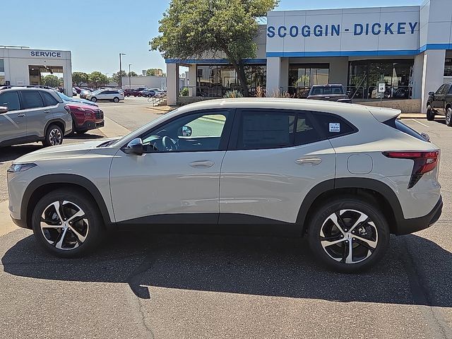 New 2026 Chevrolet Trax RS w/ Driver Confidence Package FWD image 2