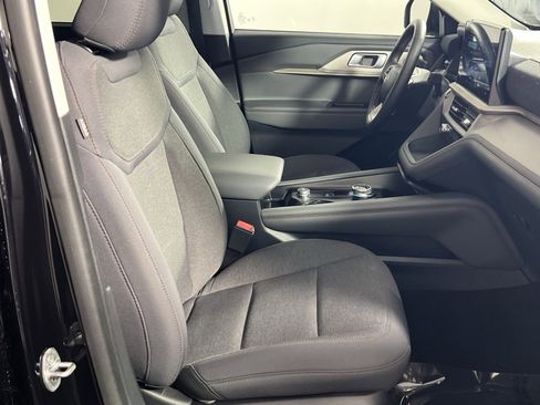 Used 2025 Ford Explorer Active RWD image 30