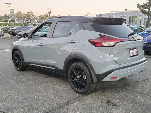 Used 2023 Nissan Kicks SR image 28
