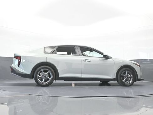 Used 2025 Kia K4 FWD image 58