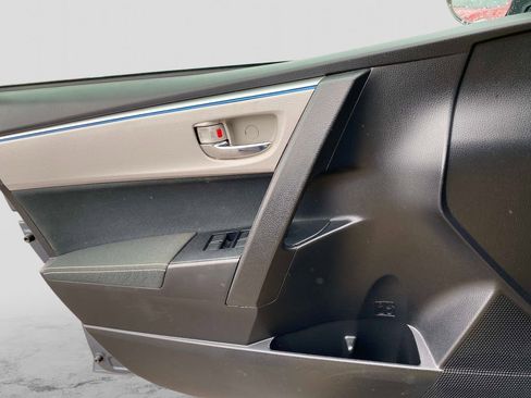 Used 2016 Toyota Corolla LE image 21