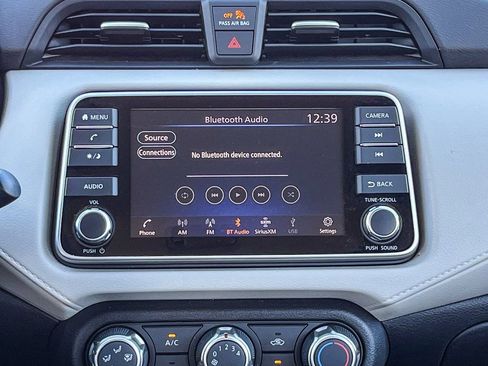 Used 2022 Nissan Versa SV w/ Trunk Package image 19