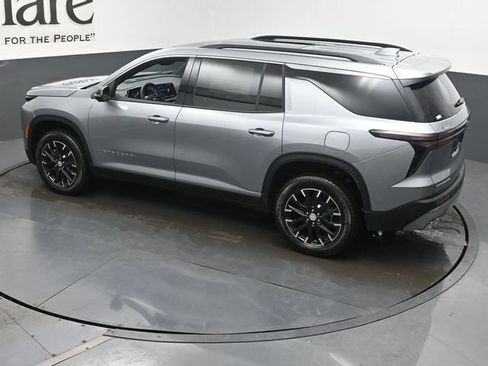 New 2026 Chevrolet Traverse LT w/ Sun and Wheel Package FWD image 21