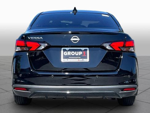 Used 2025 Nissan Versa SV w/ Trunk Package FWD image 5
