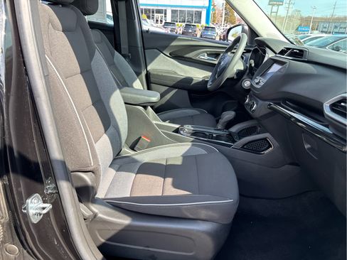 Certified 2023 Chevrolet TrailBlazer LS FWD image 22