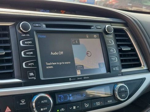 Used 2018 Toyota Highlander Limited Platinum w/ Protection Package #3 image 24