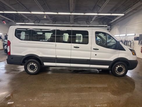 Used 2017 Ford Transit 350 XL image 7