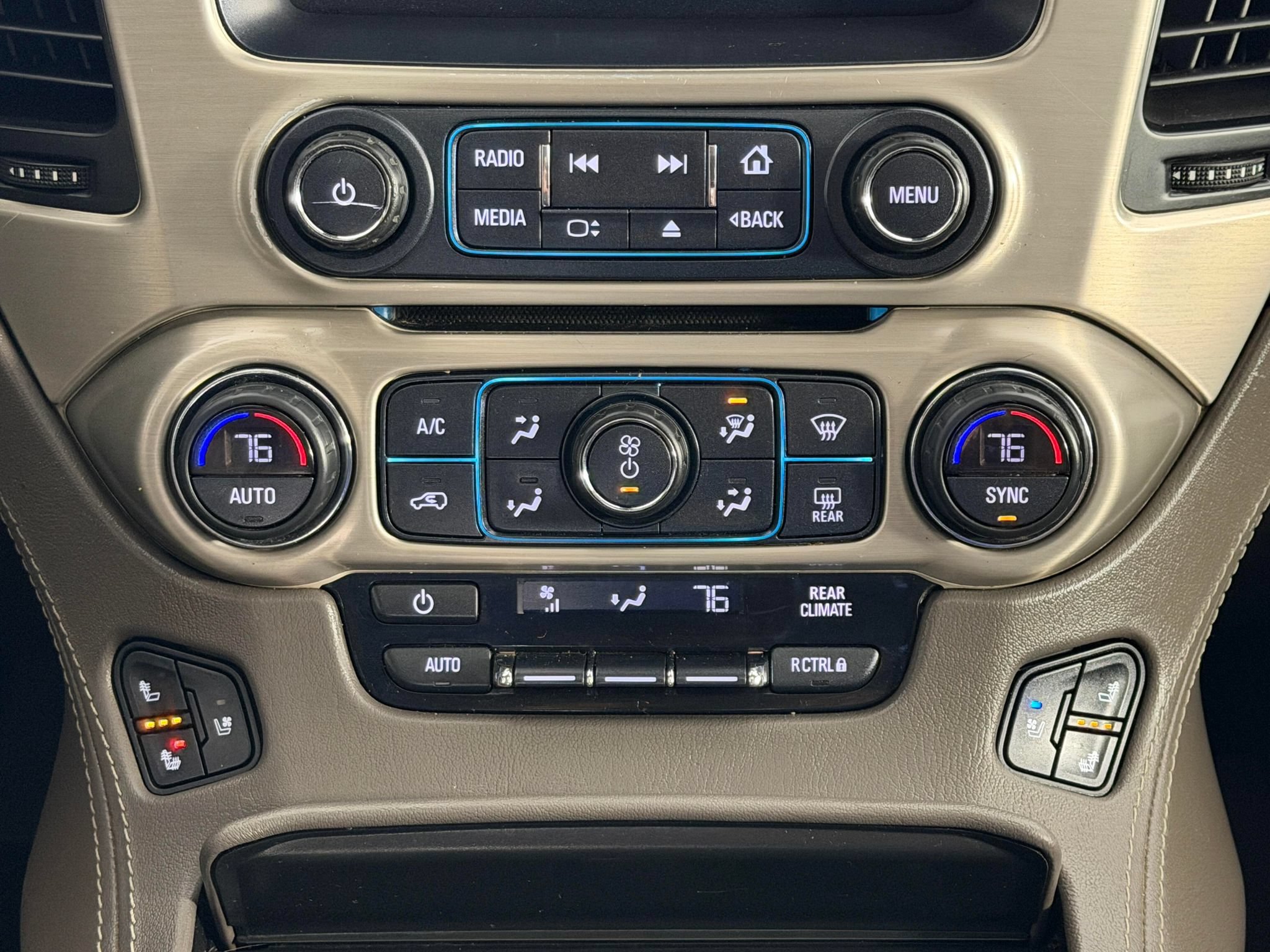 Used 2020 GMC Yukon Denali w/ Open Road Package AWD/4WD image 36