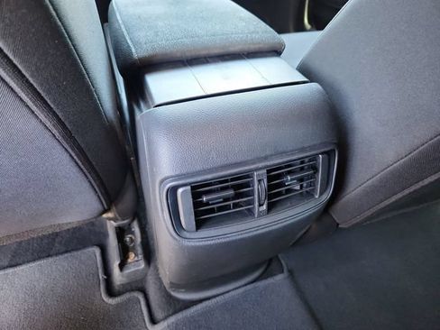 Used 2019 Honda CR-V LX image 17