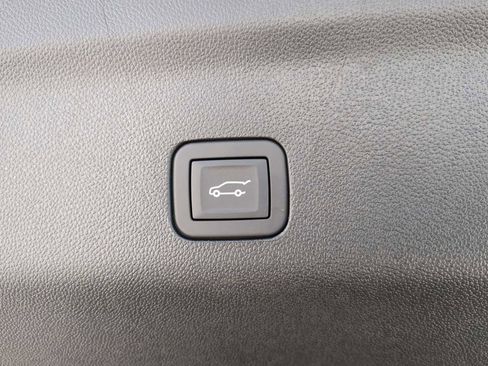 New 2026 GMC Yukon XL AT4 w/ AT4 Premium Package AWD/4WD image 28