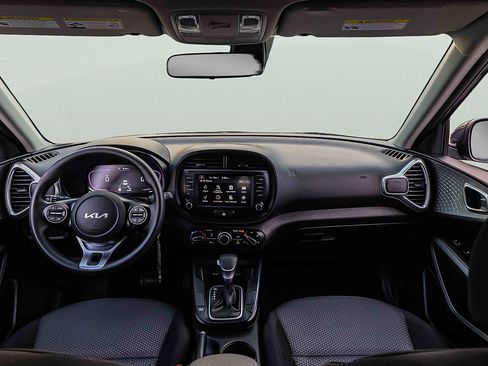 Certified 2023 Kia Soul LX w/ LX Technology Package FWD image 20