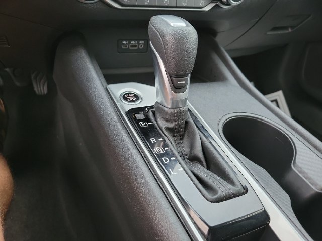 Used 2025 Nissan Altima 2.5 SV FWD image 24