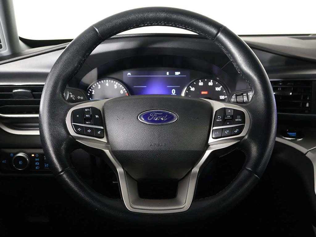 Used 2022 Ford Explorer XLT w/ Equipment Group 202A AWD/4WD image 37